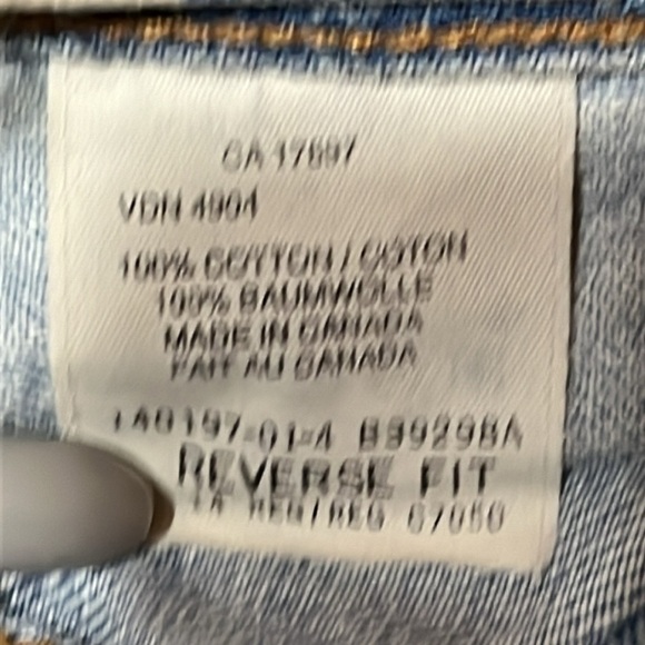 GAP Women's high wasted tapered Leg Jeans in Light Blue - Picture 9 of 9